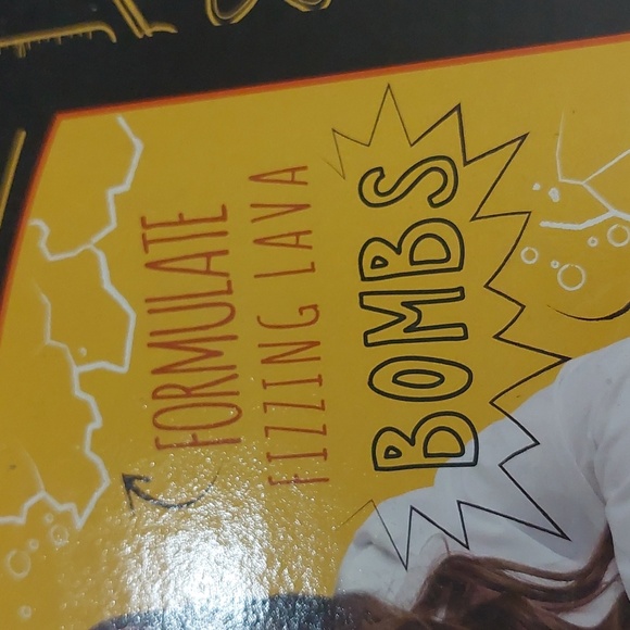 ✨3/$18 Science academy volcano lab kit - Picture 4 of 8